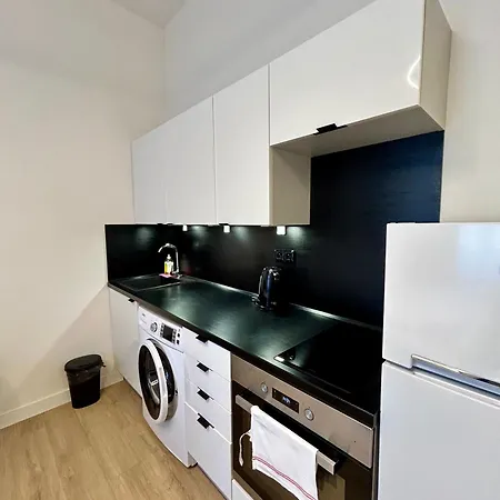 Figaro Aparthotel 4*