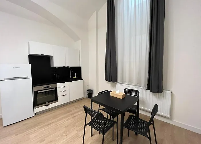 شقة فندقية Figaro 4*